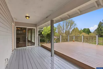 2055 SE Oak Crest Dr Dr, Hillsboro, OR 97123 - Photo 9