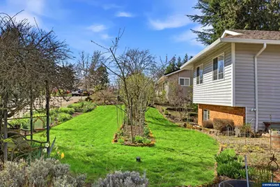 2055 SE Oak Crest Dr Dr, Hillsboro, OR 97123 - Photo 37