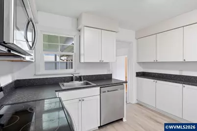 704 16th Av SW, Albany, OR 97321 - Photo 15
