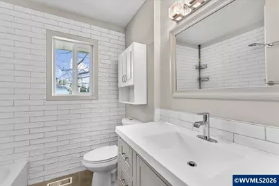 1725 Grant St NE, Salem, OR 97301 - Photo 17