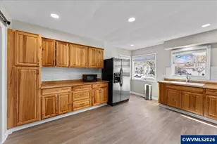 1725 Grant St NE, Salem, OR 97301 - Photo 9