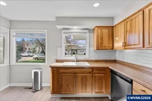 1725 Grant St NE, Salem, OR 97301 - Photo 11