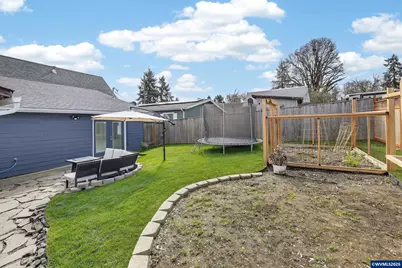 1437 SW 10th St, Dallas, OR 97338 - Photo 43