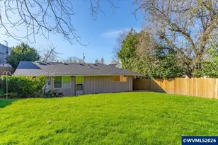 130 24th St NE, Salem, OR 97301 - Photo 9