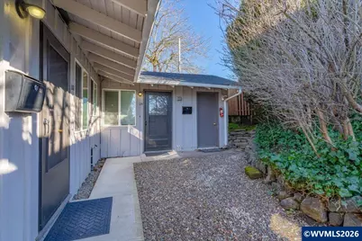 130 24th St NE, Salem, OR 97301 - Photo 5