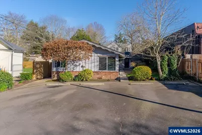 130 24th St NE, Salem, OR 97301 - Photo 1