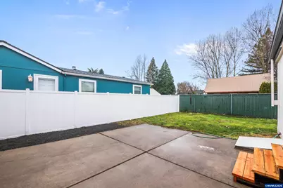 20983 Brentwood Ct NE, Donald, OR 97020 - Photo 17