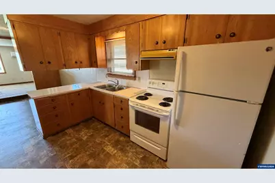 176-178 SE Lacreole Dr, Dallas, OR 97338 - Photo 15