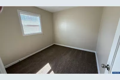 176-178 SE Lacreole Dr, Dallas, OR 97338 - Photo 19