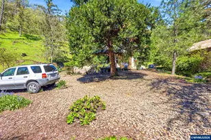 38775 Golden Valley Dr, Lebanon, OR 97355 - Photo 29