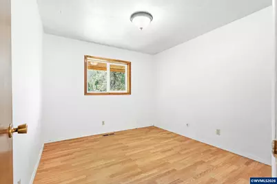 38775 Golden Valley Dr, Lebanon, OR 97355 - Photo 13