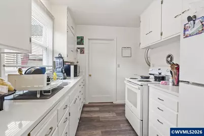 1735 Market St NE, Salem, OR 97301 - Photo 17