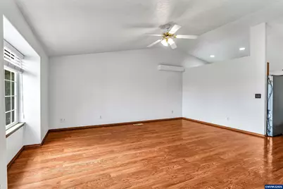 351 Elma Ct NE, Salem, OR 97301 - Photo 5