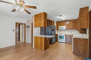 111 Madison St NE, Albany, OR 97321 - Photo 13