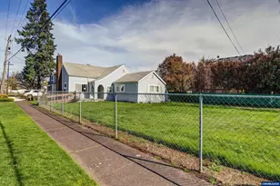 111 Madison St NE, Albany, OR 97321 - Photo 7