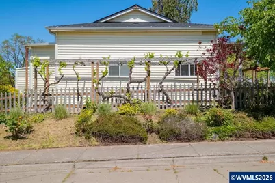 204 N 3rd St, Jefferson, OR 97352 - Photo 41