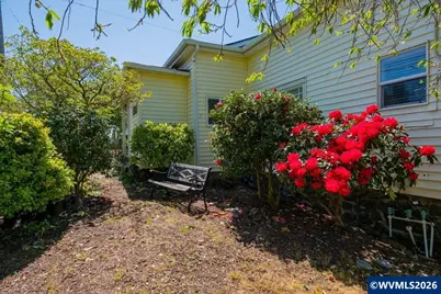 204 N 3rd St, Jefferson, OR 97352 - Photo 27