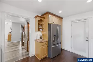 204 N 3rd St, Jefferson, OR 97352 - Photo 11