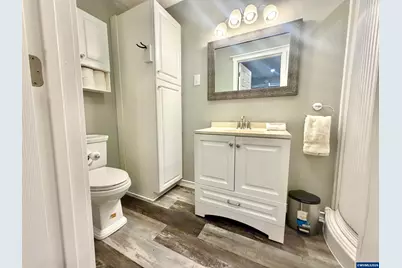 204 N 3rd St, Jefferson, OR 97352 - Photo 19