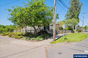 204 N 3rd St, Jefferson, OR 97352 - Photo 39
