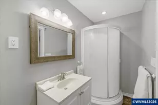 204 N 3rd St, Jefferson, OR 97352 - Photo 17