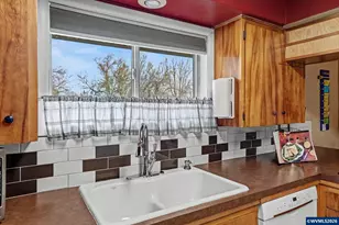 2718 Columbus St SE, Albany, OR 97322 - Photo 17