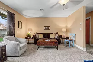 2718 Columbus St SE, Albany, OR 97322 - Photo 7