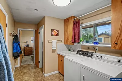 2718 Columbus St SE, Albany, OR 97322 - Photo 19