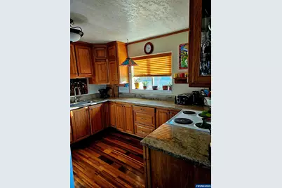 355 N 13th St, Philomath, OR 97370 - Photo 7