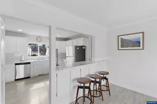 395 22nd St SE, Salem, OR 97301 - Photo 9