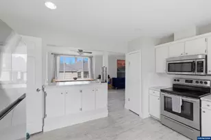 395 22nd St SE, Salem, OR 97301 - Photo 13