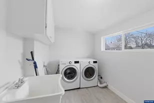 395 22nd St SE, Salem, OR 97301 - Photo 31