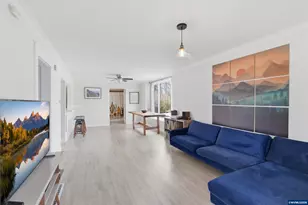 395 22nd St SE, Salem, OR 97301 - Photo 5