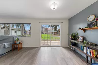 160 Oak Ln, Lebanon, OR 97355 - Photo 11