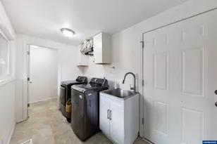 160 Oak Ln, Lebanon, OR 97355 - Photo 33