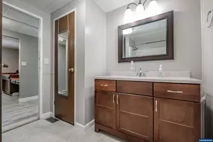 38611 Century Dr NE, Albany, OR 97322 - Photo 21