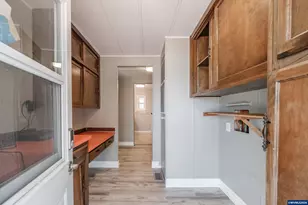 38611 Century Dr NE, Albany, OR 97322 - Photo 9