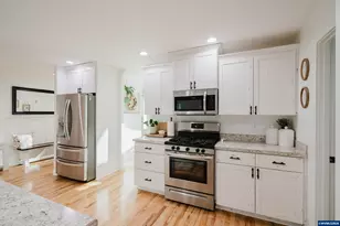 523 NW Harold St, Sublimity, OR 97385 - Photo 17