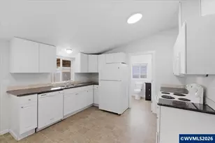 1126 6th Av SE, Albany, OR 97321 - Photo 17