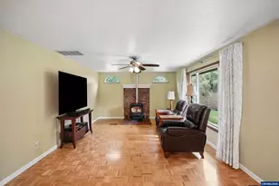 28826 Berlin Rd, Sweet Home, OR 97386 - Photo 13