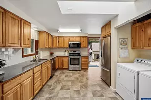 28826 Berlin Rd, Sweet Home, OR 97386 - Photo 11