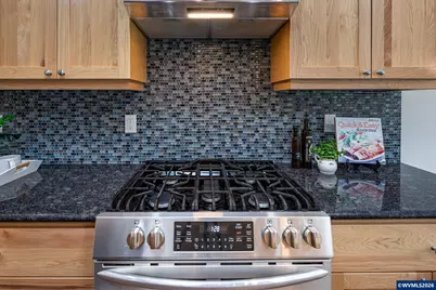 1640 Filbert Av NW, Albany, OR 97321 - Photo 19
