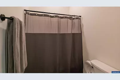 33005 Berlin Rd, Lebanon, OR 97355 - Photo 15