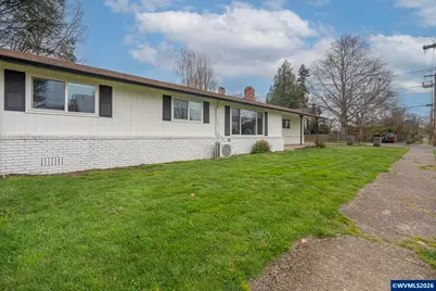1411 NE Evans St, McMinnville, OR 97128 - Photo 1