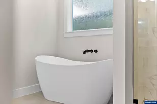 1643 York Butte Ave SE, Salem, OR 97306 - Photo 29