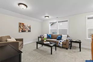 1643 York Butte Ave SE, Salem, OR 97306 - Photo 35