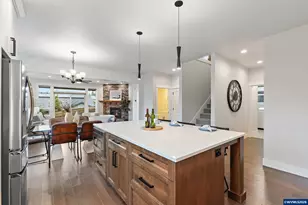 1643 York Butte Ave SE, Salem, OR 97306 - Photo 15