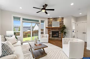 1643 York Butte Ave SE, Salem, OR 97306 - Photo 23