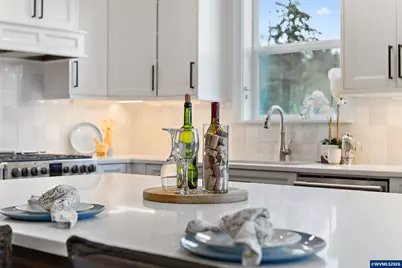 1643 York Butte Av SE, Salem, OR 97306 - Photo 11