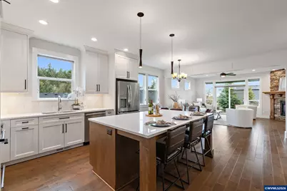 1643 York Butte Av SE, Salem, OR 97306 - Photo 9